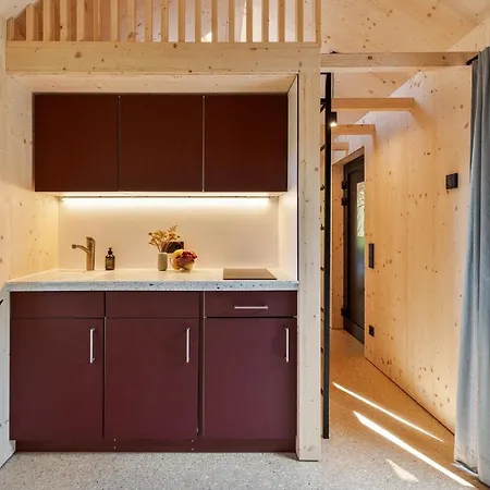 Дом отдыха Modern Tiny House Near Kummerow *