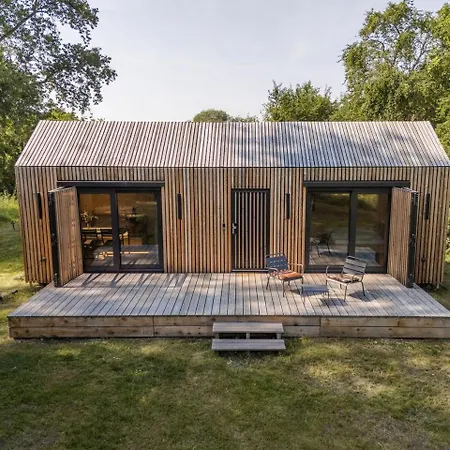 Дом отдыха Modern Tiny House Near Kummerow *